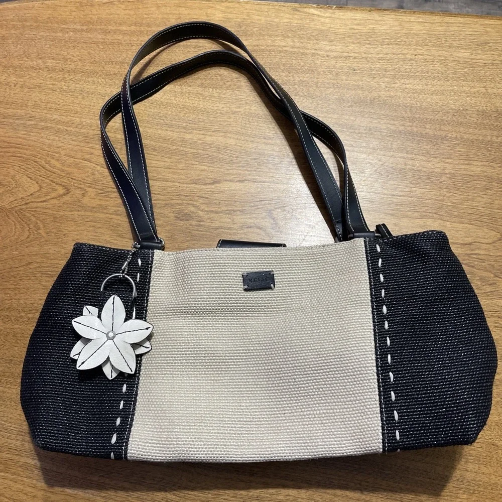 Relic Black & Ivory Woven Coated Canvas Shoulder Purse Flower Charm please read